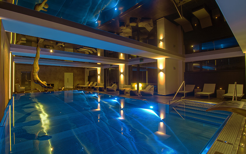 Luxusní designový nerezový bazén Imaginox s masáží i nerezovým chrličem
